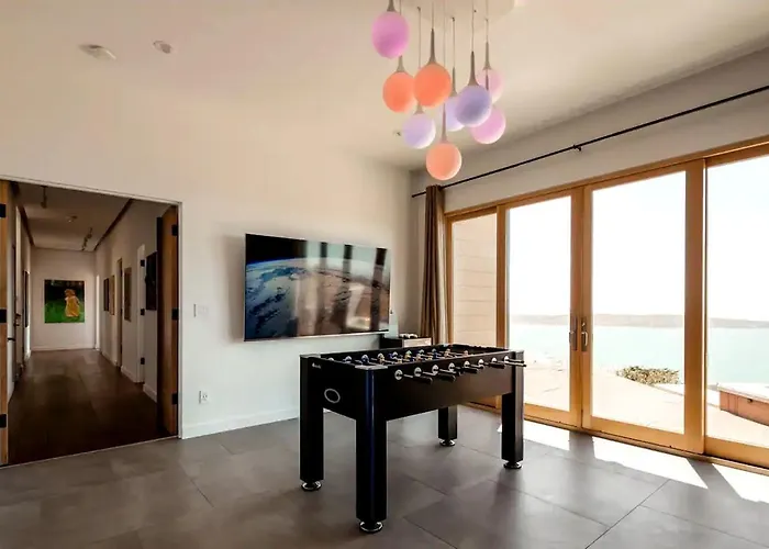 Sky House Boutique Seaside Retreat With Cinema Near Dillon Beach